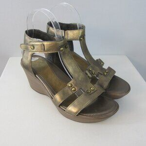 Naot  Women 7 Flirt Platform Wedge Sandal Gold  Metallic Leather Gladiator